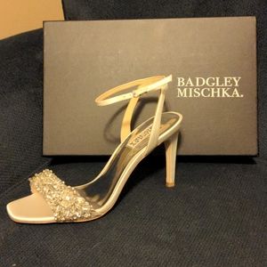 NWT Badgley Mischka Bridal Ankle Strap Heels